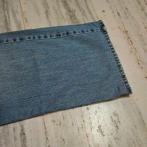 American Eagle Light Wash Jeans