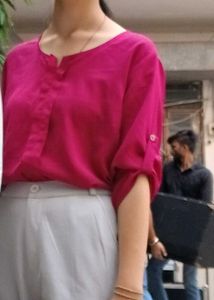 women solid round neck top