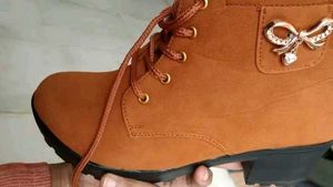 Light Weight Boots For Women