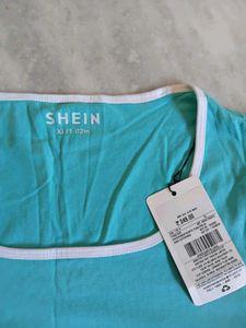 SHEIN Blue Cropped Top