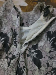 Floral Print Pleated Blouse