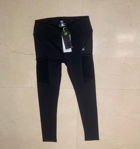 Black Athletic Leggings with Pockets