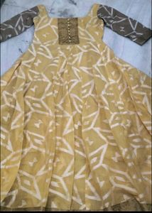 Elegant Yellow Ethnic Gown