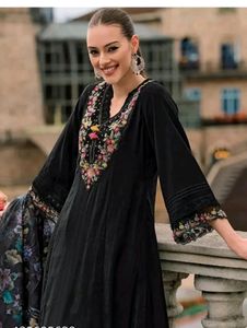 New/Unused Embroidered Kurta Set