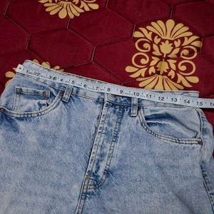 Supr'e Denim Ripped Jeans