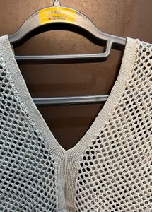 Cream Crochet V-Neck Sleeveless Top