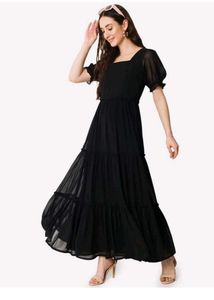 Elegant Black Tiered Maxi Dress 🖤