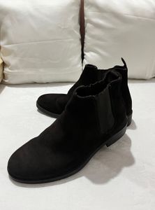 Stylish Black Suede Chelsea Boots