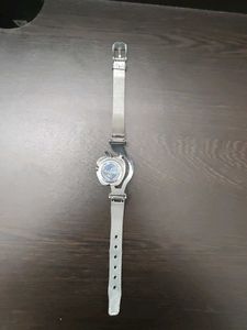 Cute Apple Design Women's Watch