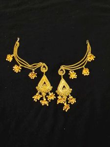 Exquisite Gold-Toned Pearl Dangler Set