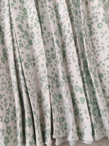Floral Print Pleated Skirt