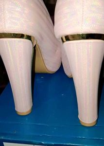 Stunning Pink Block Heels 😍New heel