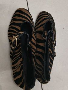 New Zebra Print Flats / bellies H&M