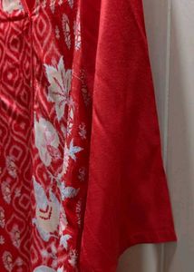 Vibrant Red Floral Print Kurta..
