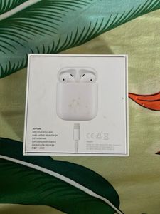 Apple AirPods (2nd Gen) Box