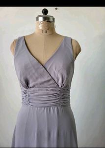 Elegant Grey V-Neck Maxi Dress
