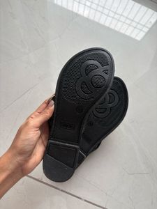 Stylish Black &amp; Gold Embellished Flip-Flops
