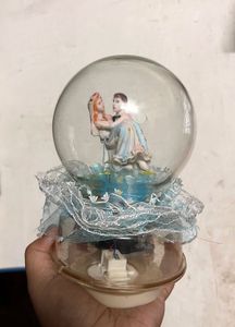 Vintage Couple Snow Globe