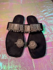 Trendy slippers