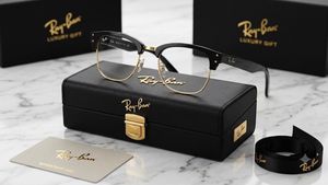 Ray-Ban Sunglasses