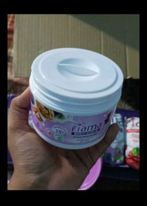 Fiama Japanese Hokkaido Milk Body Scrub