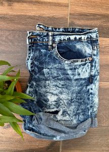 Lightly Ribbed Denim Shorts With Dual Color