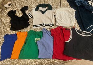 🧨🧨Bundle of Trendy Women's Tops 9