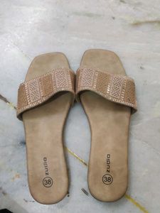 Embroidered Pink Juttis and flats
