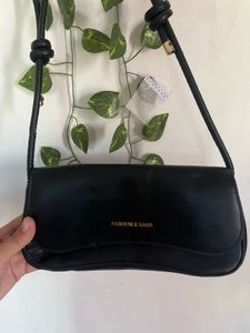 savana Chic Black Shoulder Bag