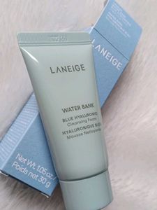 Laneige Water Bank  Hyaluronic Cleansing Foam ♥️💕