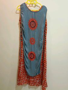Embroidered Sleeveless Kurta