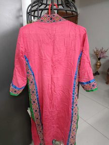Embroidered Pink Kurta