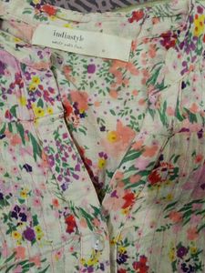 Floral Print V-Neck Blouse