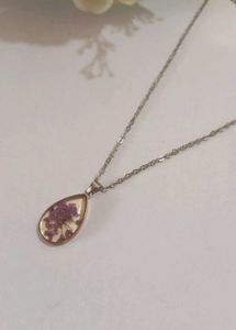 Dried Flower Resin Pendant Necklace