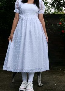 Elegant White Lace Dress