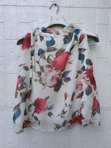 New with tag Floral Cute Korean Blaze top