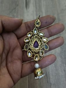 Exquisite Kundan Jhumka Earrings