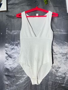 H&amp;M White Textured Bodysuit