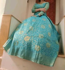 💙 Blue Banarasi Lehenga With Cancan Skirt