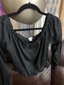 Chic Black Off-Shoulder Puff Sleeve Top