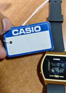 Casio Original Digital Watch - Gold &amp; Black
