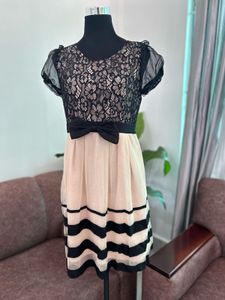Elegant Lace &amp; Tulle Midi Dress
