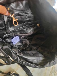 VanHeusen Chic Handbag