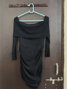 Chic Off-Shoulder Ruched Dress