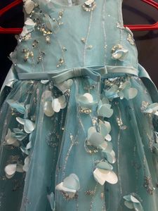 Girl's Turquoise Floral Party Dress size 4-5 years