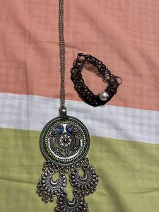 2 Elegant Neckpiece