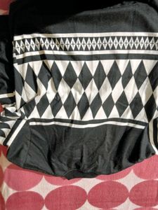 Stylish Black &amp; White Geometric Bomber Jacket