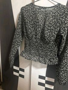 Chic Floral Print V-Neck Blouse