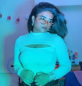 Stylish Cut-Out Long Sleeve Crop Top
