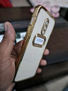 4 Phone Back Covers In Rs.99 Mein.